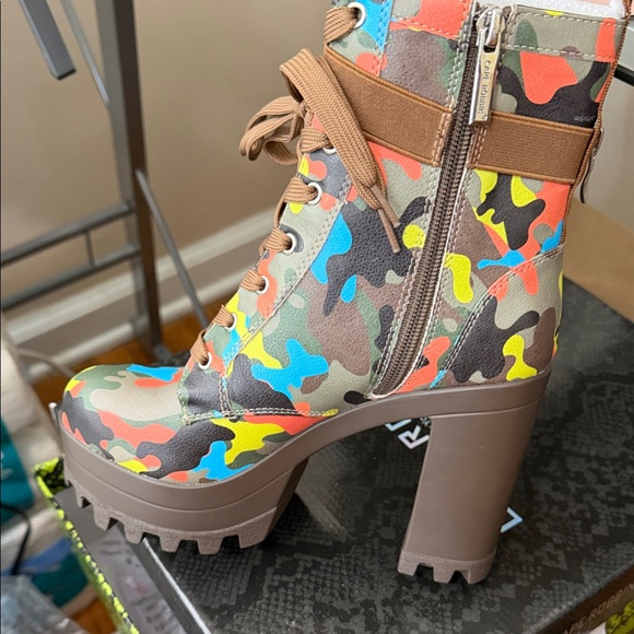 Cape Robbin Shoes - Cape Robbin Multicolor Camouflage Lace-Up Boots